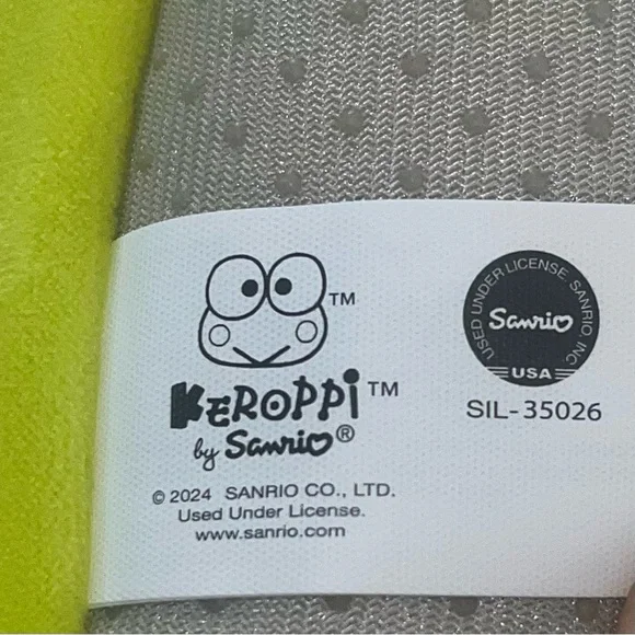 Hello Kitty Sanrio Keroppi pet bed. - Picture 9 of 14